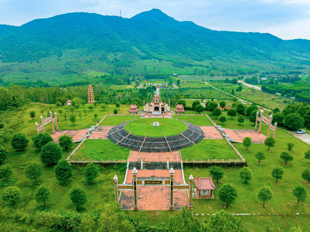 TOUR GHÉP 1 NGÀY TÂY SƠN – HẦM HÔ
