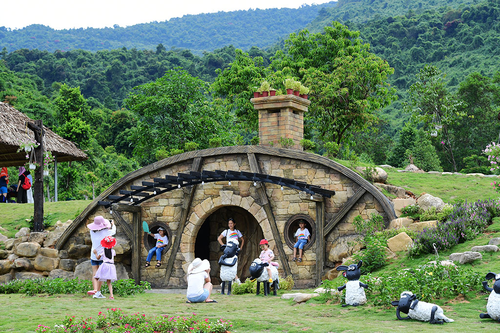 TOUR GHÉP 1 NGÀY VƯỜN QUỐC GIA BẠCH MÃ 