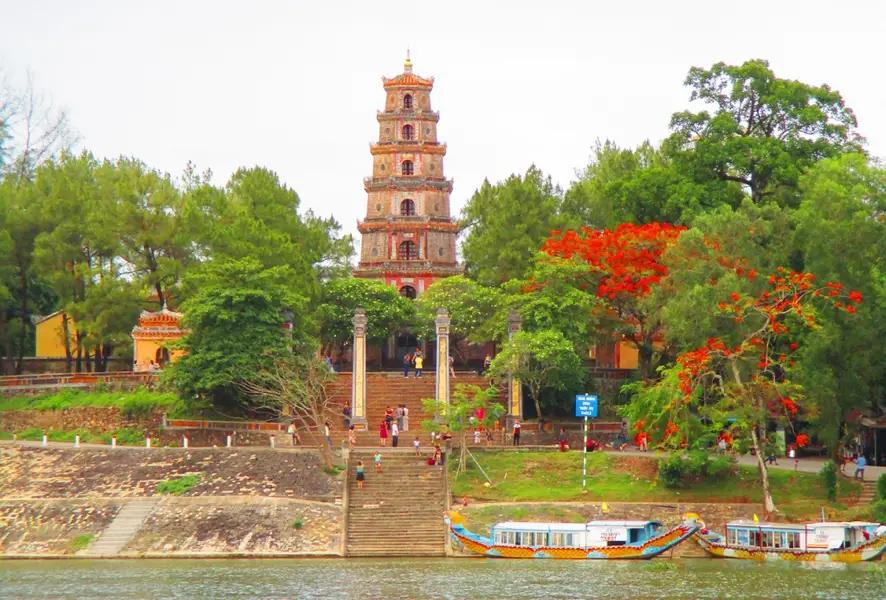 TOUR GHÉP 1 NGÀY KINH THÀNH HUẾ VÀ PHÁ TAM GIANG
