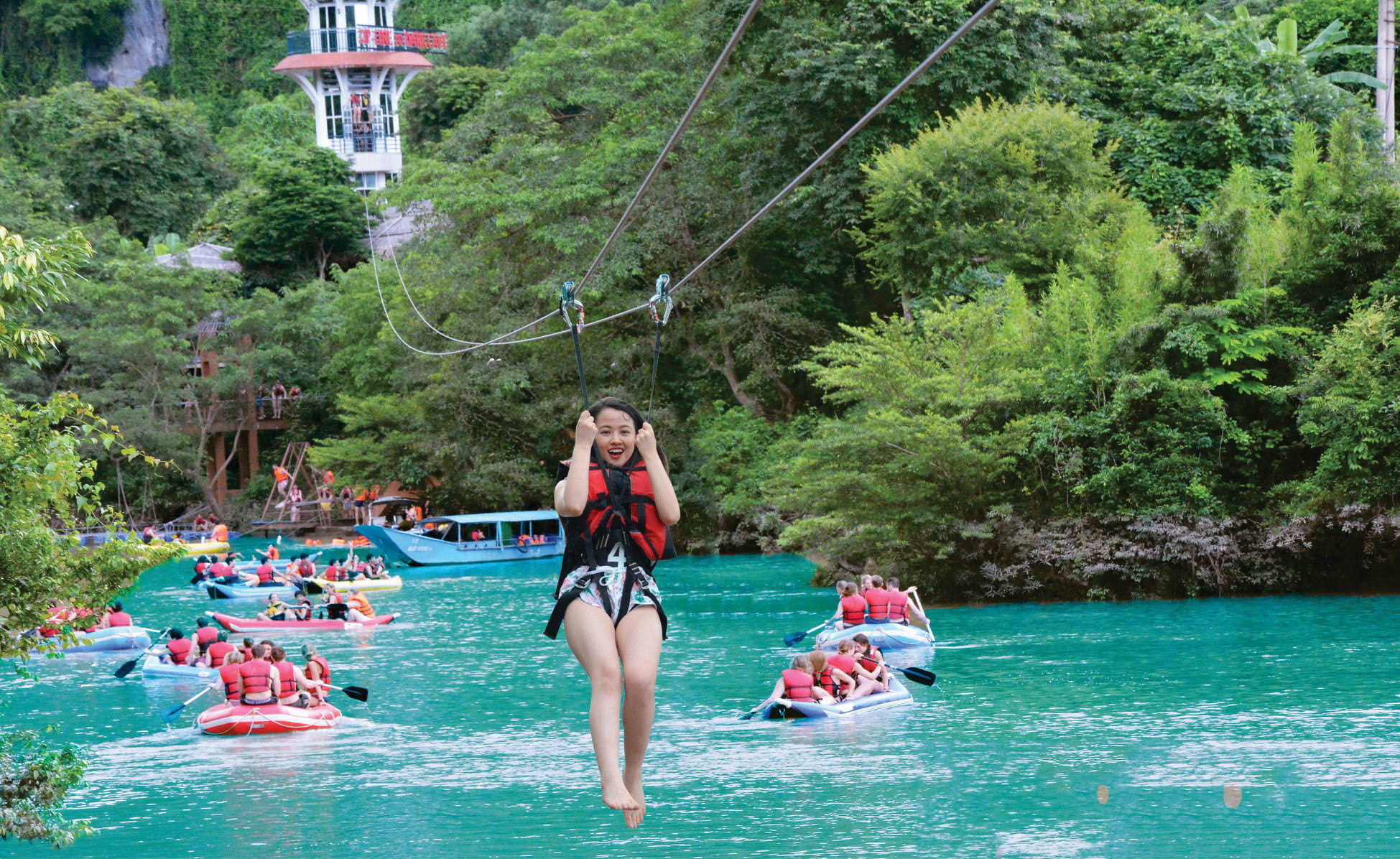 TOUR GHÉP 1 NGÀY KHÁM PHÁ SÔNG CHÀY - HANG TỐI 