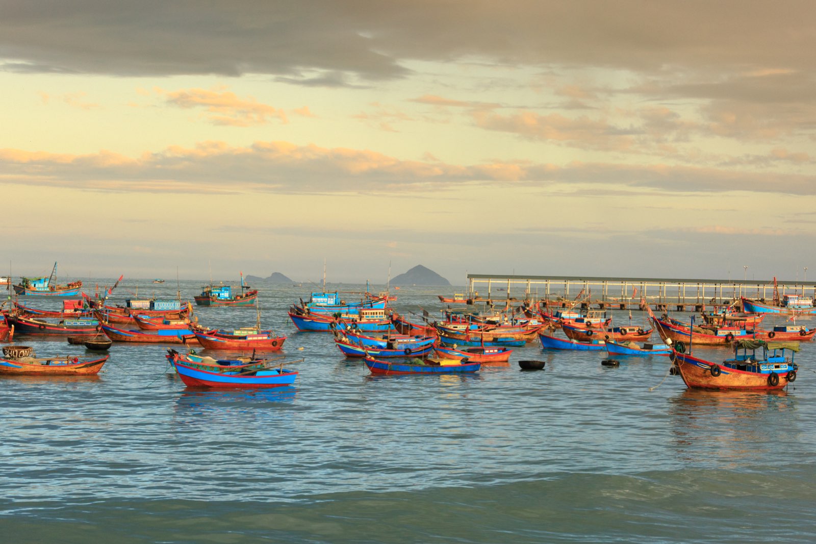 TOUR GHÉP 1 NGÀY 3 ĐẢO SUPER VIP NHA TRANG ( MINI BEACH - LÀNG CHÀI - HÒN TẰM)