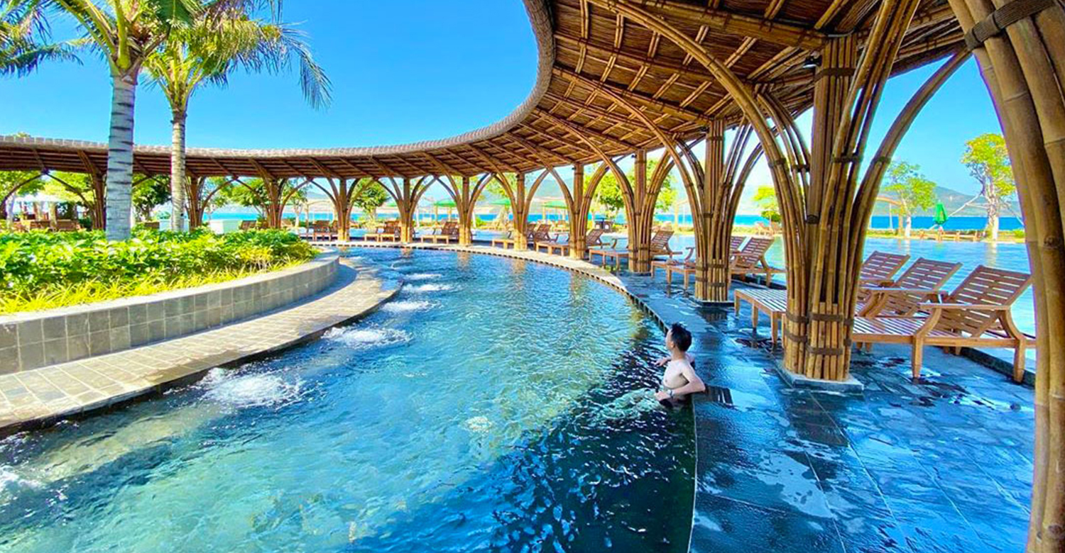 TOUR GHÉP 1 NGÀY 3 ĐẢO SUPER VIP NHA TRANG ( MINI BEACH - LÀNG CHÀI - HÒN TẰM)