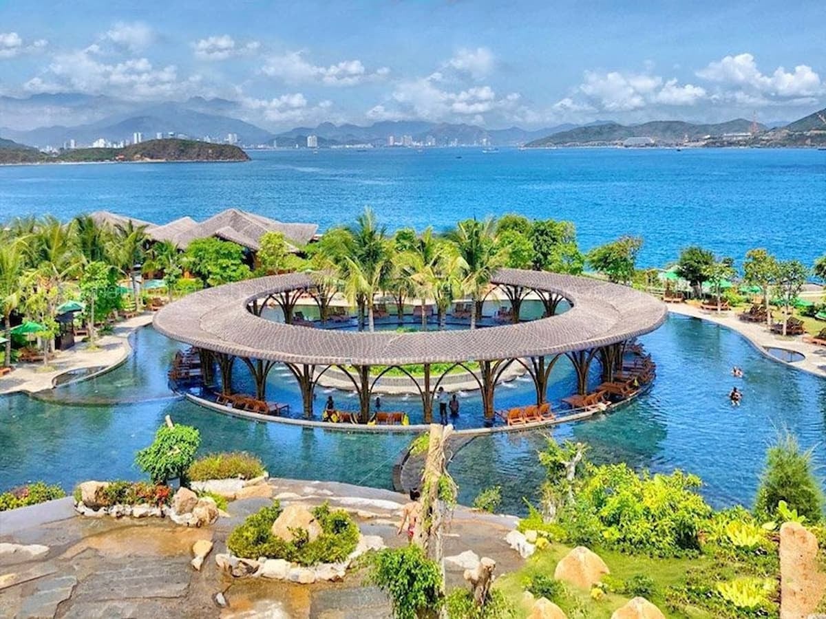 TOUR GHÉP 1 NGÀY HÒN TẰM NHA TRANG (TẮM BÙN)