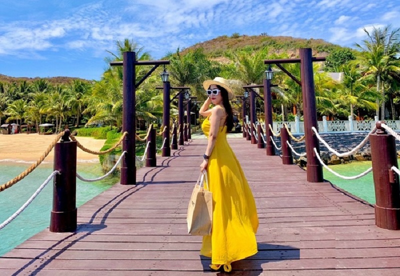 TOUR GHÉP 1 NGÀY HÒN TẰM NHA TRANG (TẮM BÙN)