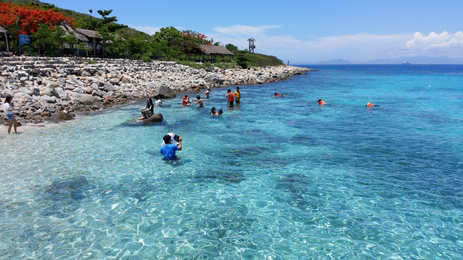 TOUR GHÉP 1 NGÀY HÒN TẰM FULL ĐẢO NHA TRANG  (TẮM BIỂN)