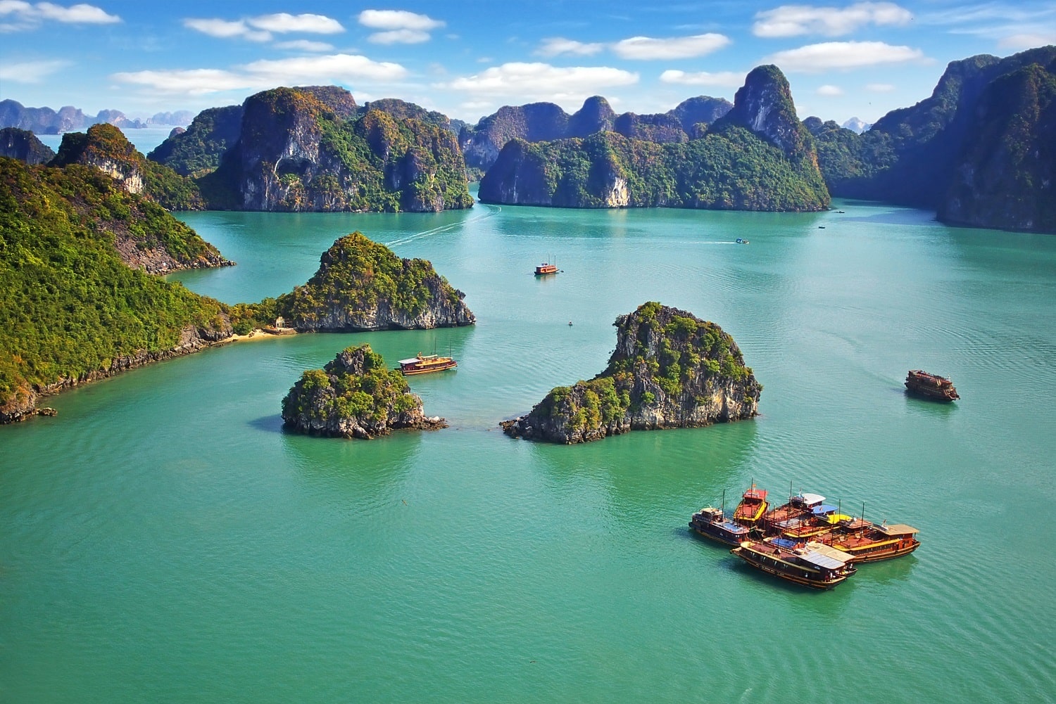 TOUR GHÉP 1 NGÀY VỊNH HẠ LONG - TITOP - HANG LUỒN ( TÀU THƯỜNG ĂN MENU)