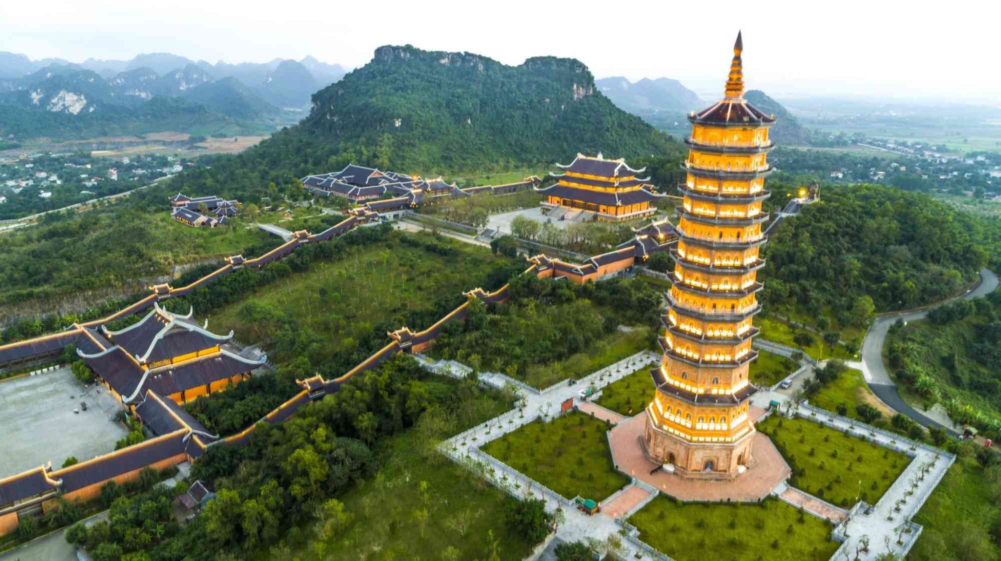 TOUR GHÉP 1 NGÀY BÁI ĐÍNH - TRÀNG AN - HANG MÚA