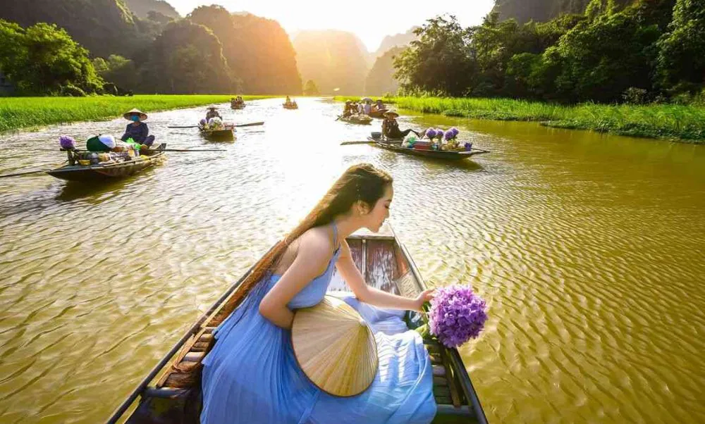 TOUR GHÉP 1 NGÀY HOA LƯ - TAM CỐC - HANG MÚA 