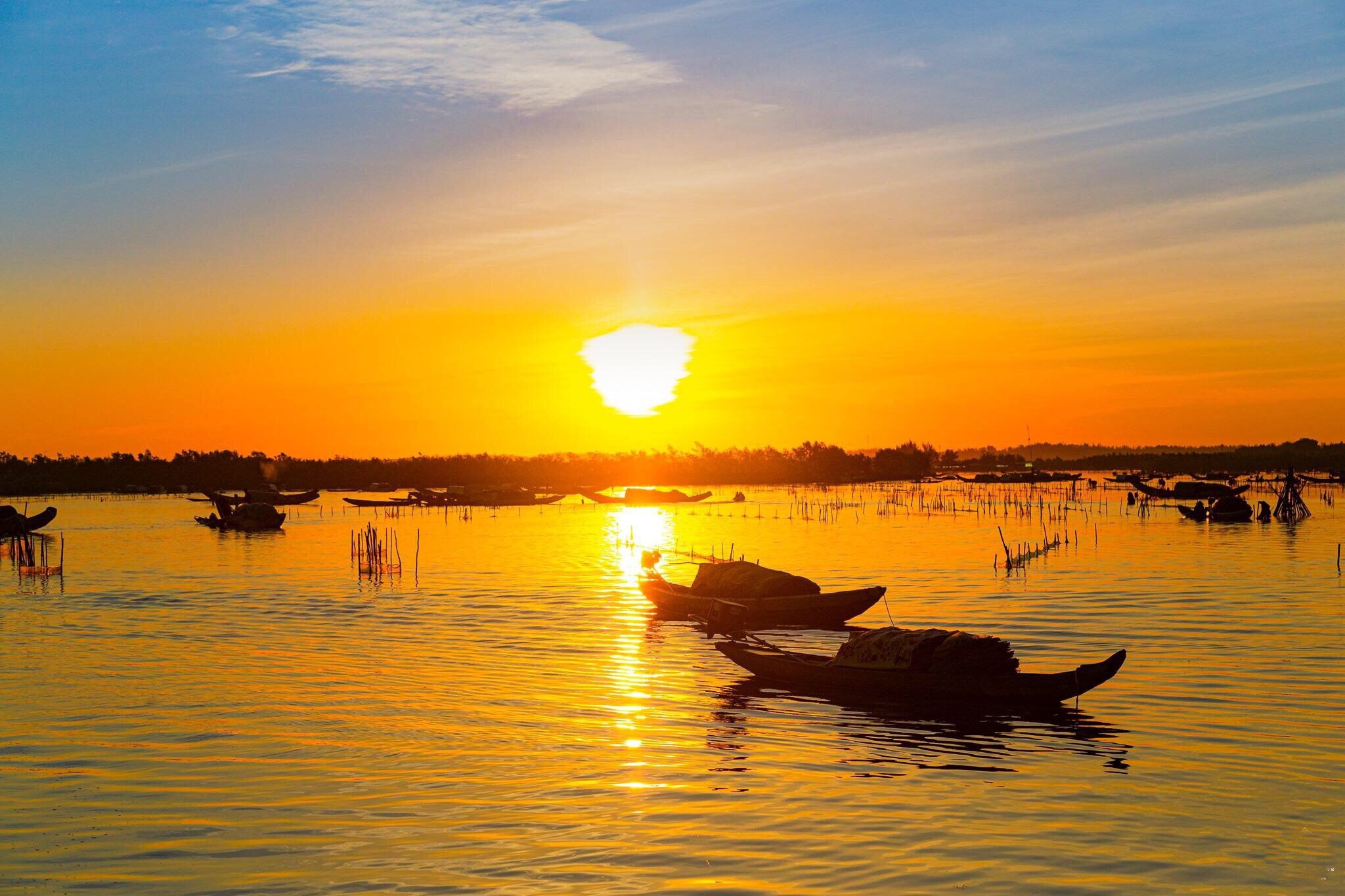 TOUR GHÉP 1 NGÀY HOÀNG HÔN TRÊN PHÁ TAM GIANG 